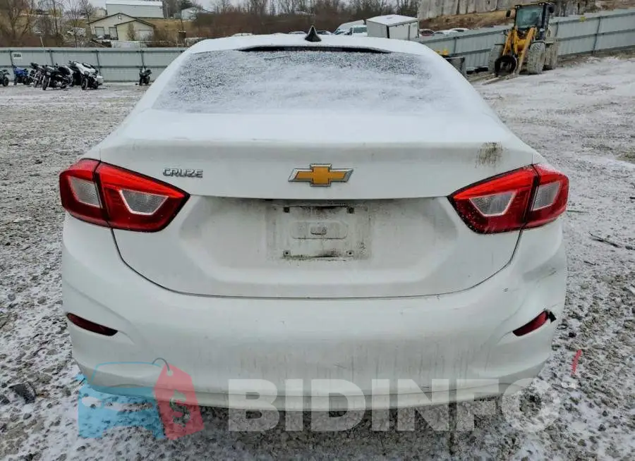 1G1BC5SMXJ7127854 Photo# 6