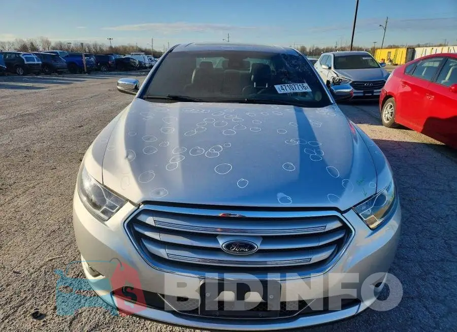 1FAHP2F8XJG124203 Photo# 5