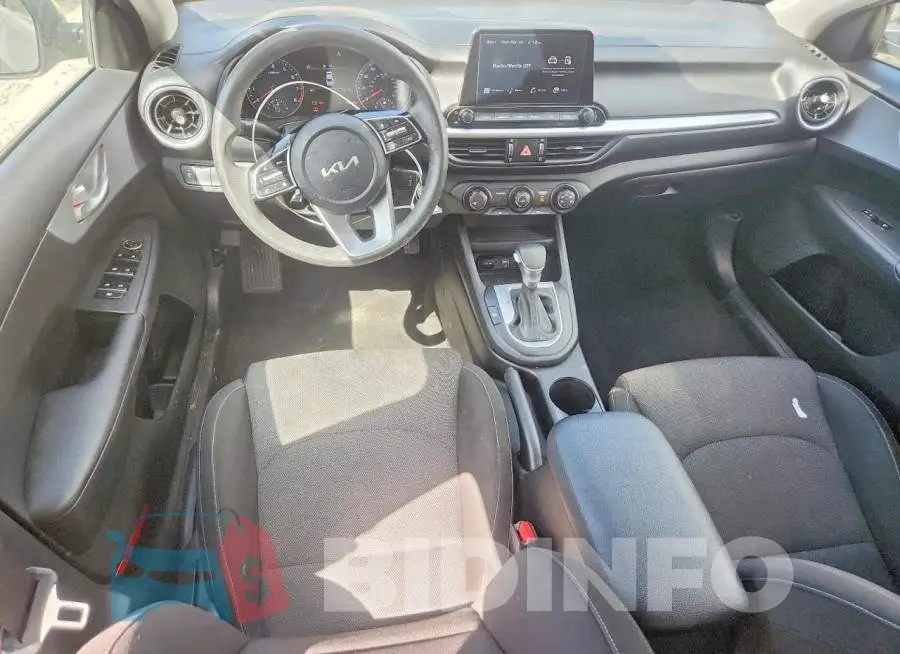 3KPF24AD6PE635030 Photo# 8