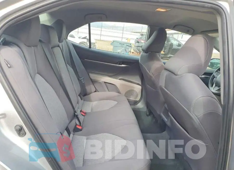 4T1C11AK8RU918175 Photo# 10