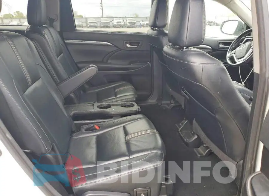 5TDJZRFH0JS845621 Photo# 11