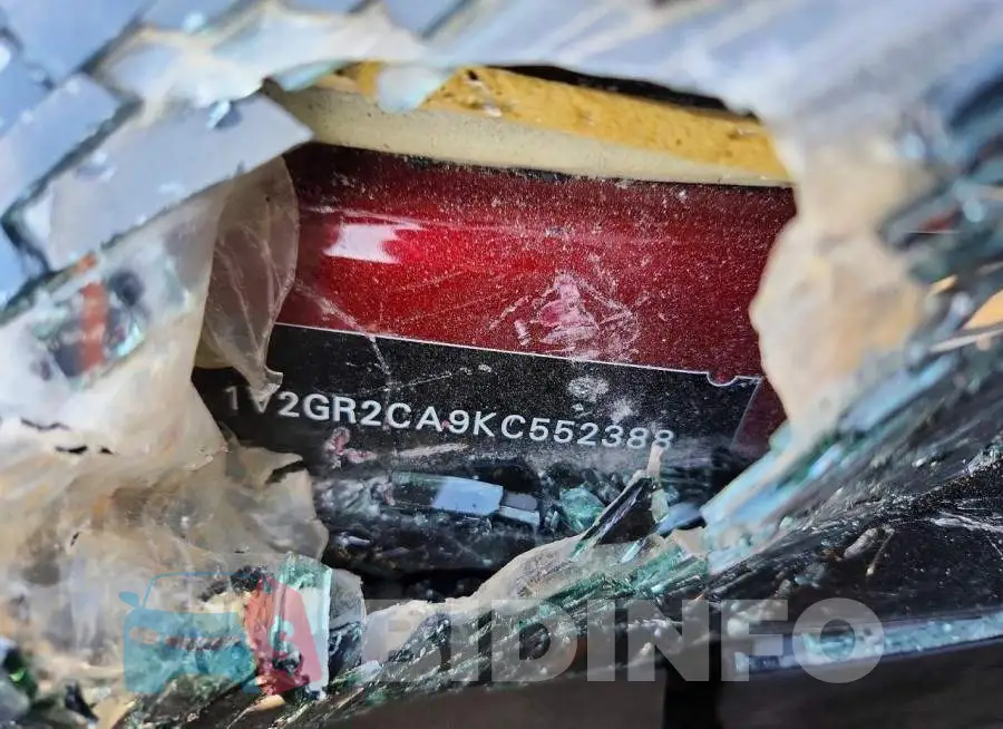 1V2GR2CA9KC552388 Photo# 12