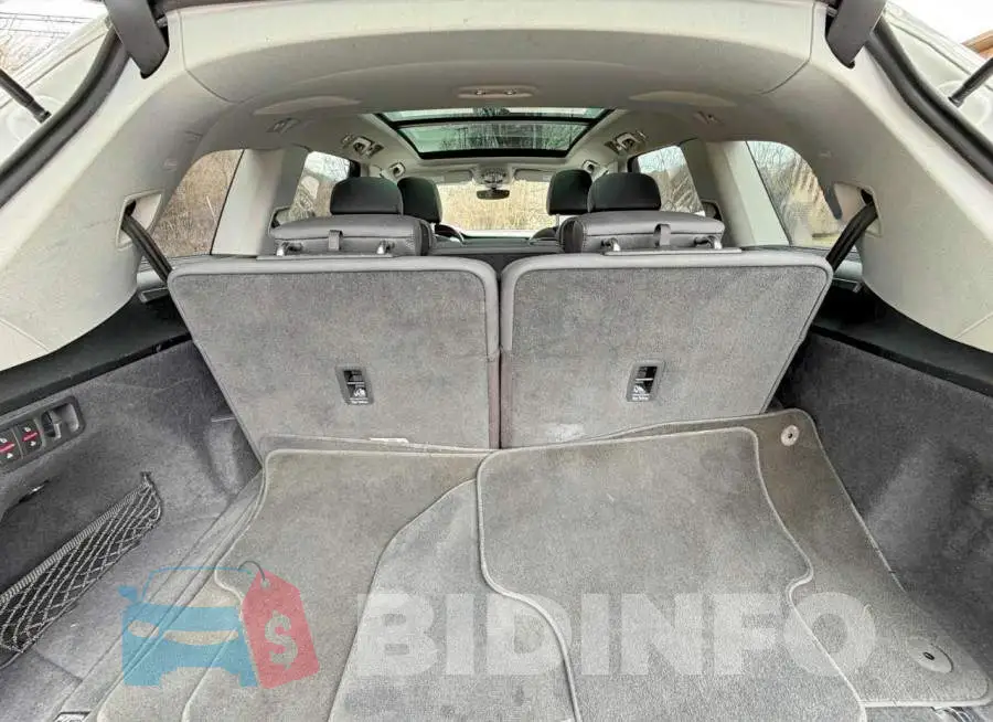 WA1LXAF71MD017482 Photo# 12