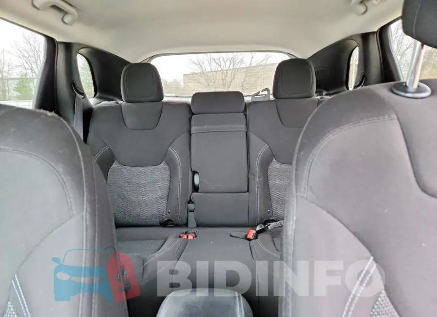 1C4PJMCB4KD213352 Photo# 10