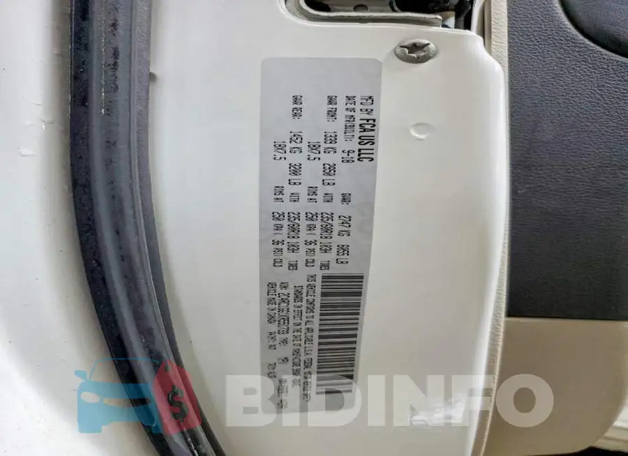 2C4RC1GG1KR551733 Photo# 13