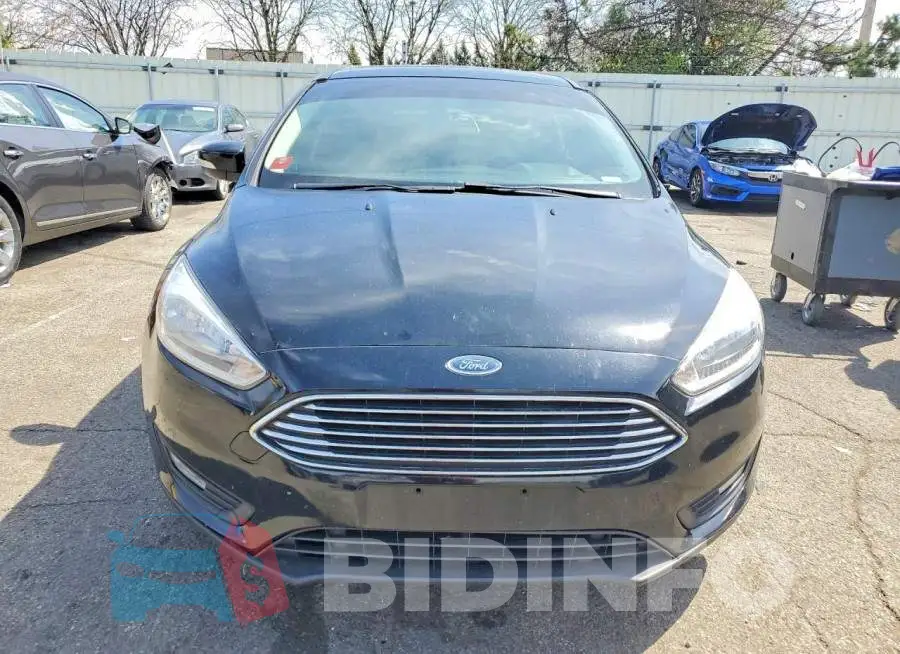 1FADP3M21JL221896 Photo# 5