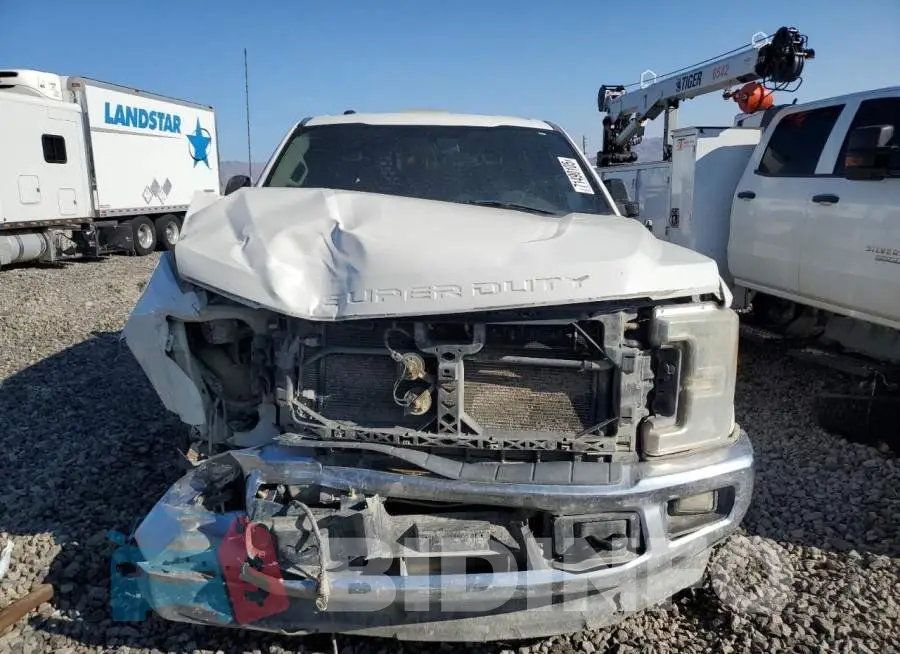 1FT7W2BT2HEE58766 Photo# 5