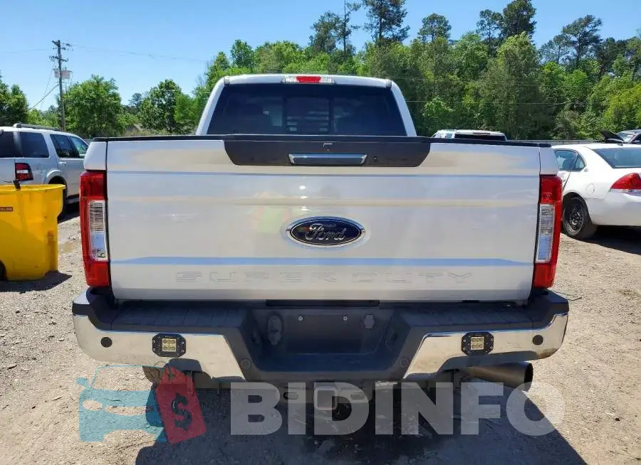 1FT7W2BT4JEB70303 Photo# 6