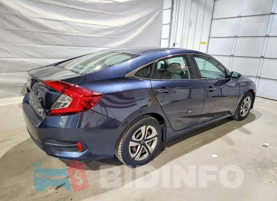19XFC2F53HE011870 Photo# 3