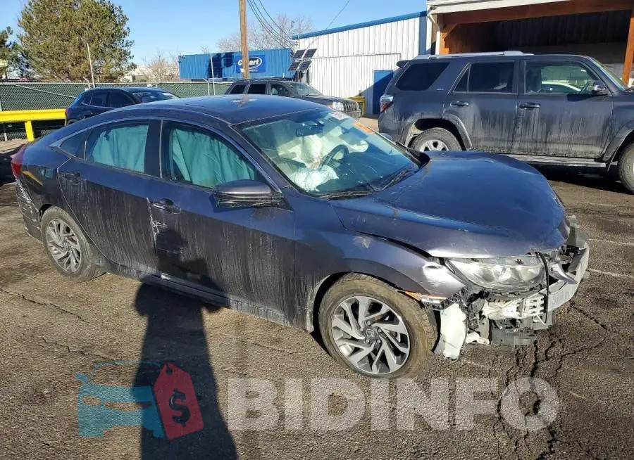 19XFC2F73HE028377 Photo# 4