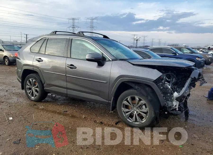 4T3B6RFV3RU145041 Photo# 4