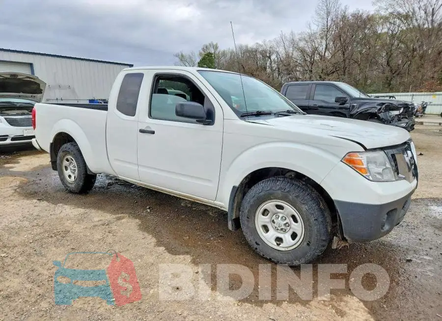 1N6BD0CT4JN753034 Photo# 4