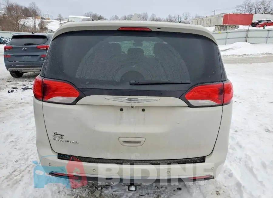 2C4RC1EG5HR555828 Photo# 6