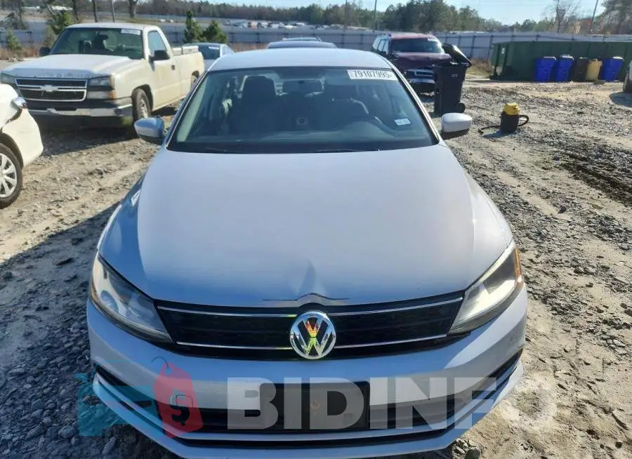 3VW167AJ4HM383787 Photo# 5