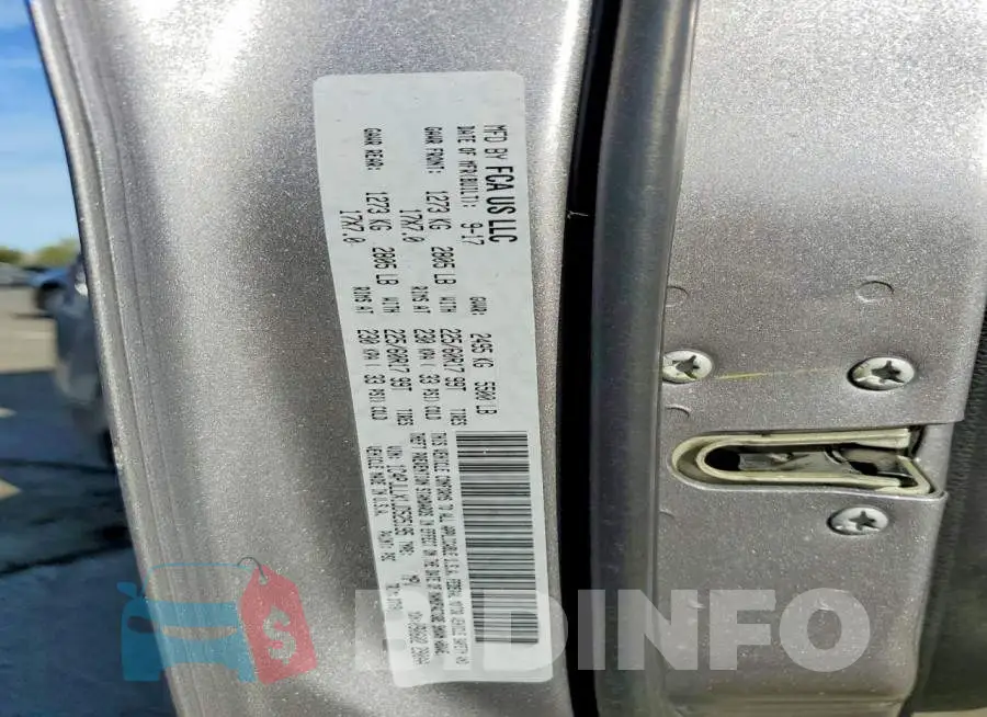 1C4PJLLX1JD525195 Photo# 13