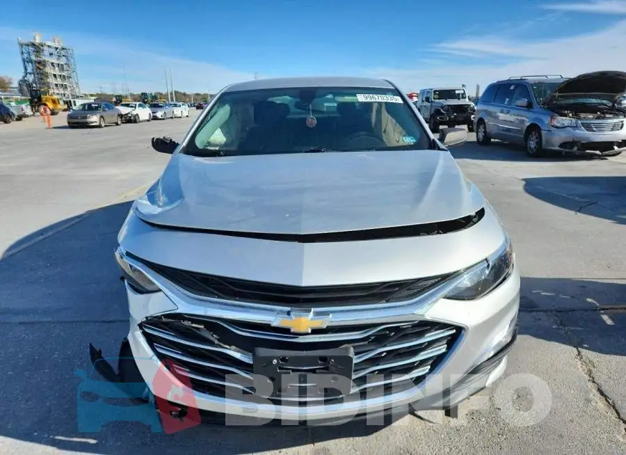 1G1ZB5ST3KF190424 Photo# 5