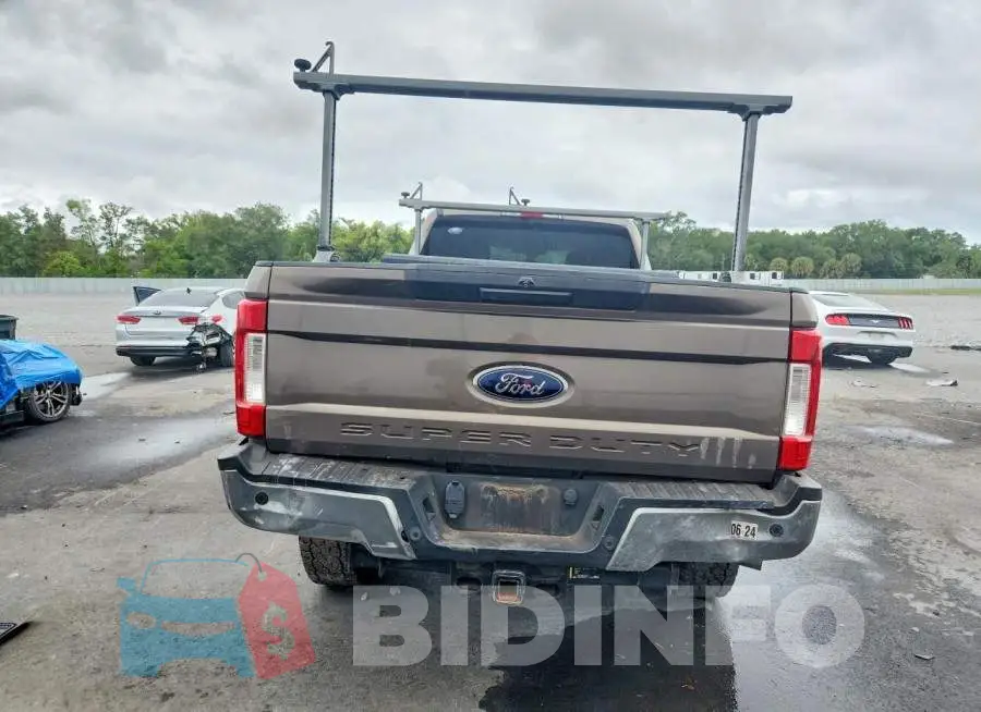 1FT8W3BT1JEB96836 Photo# 6