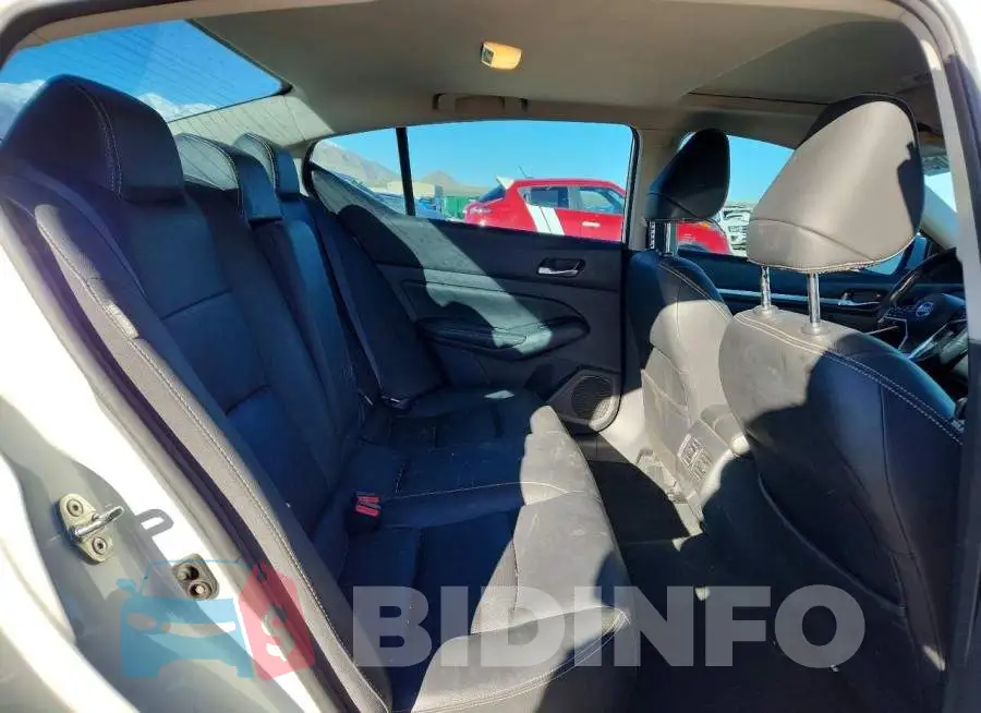 1N4BL4FW4KC246799 Photo# 10