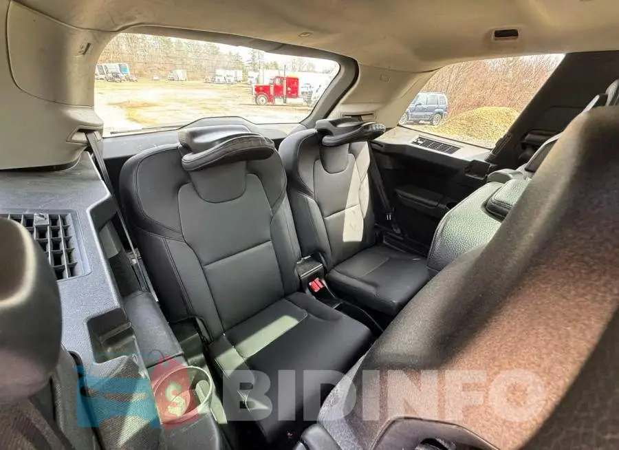 YV4A22PK7N1808426 Photo# 12