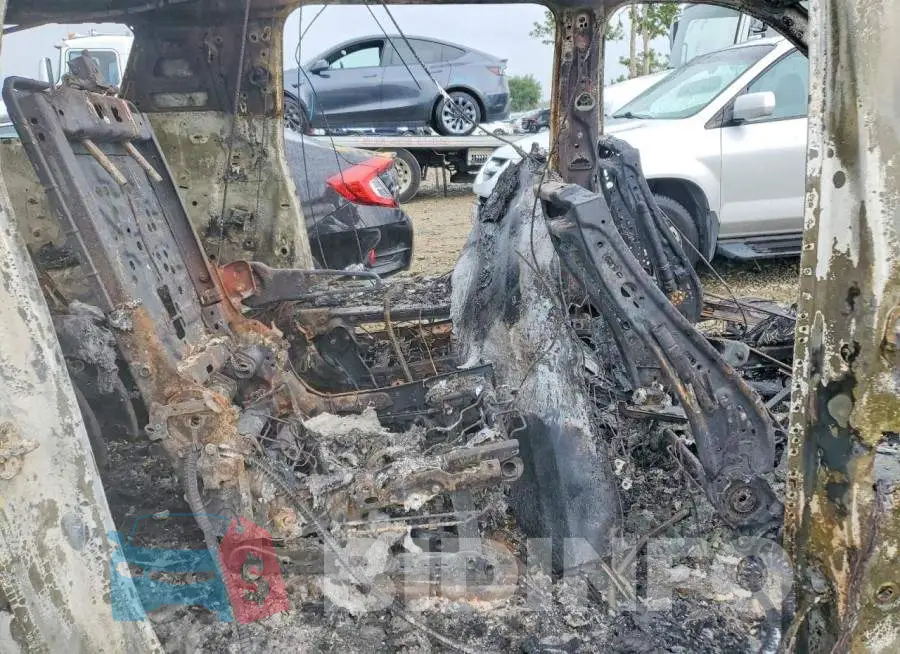 1GNSKDKD4MR135260 Photo# 11