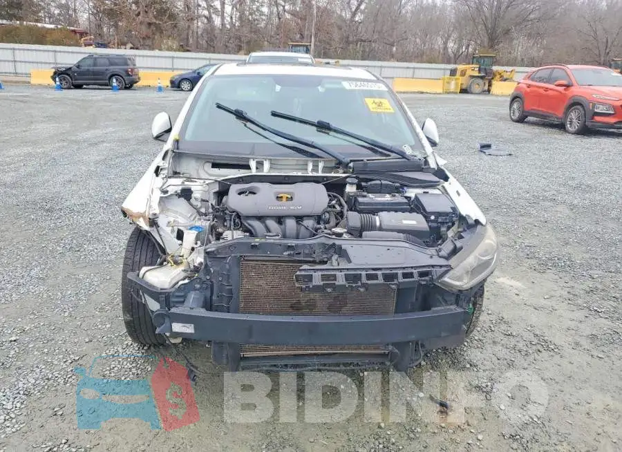 5NPD84LF2JH268876 Photo# 5