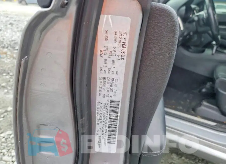 1C4SDJCT1KC734138 Photo# 13
