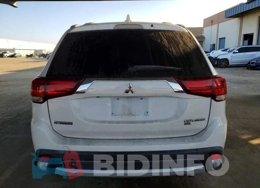 JA4AZ3A38JZ001733 Photo# 6