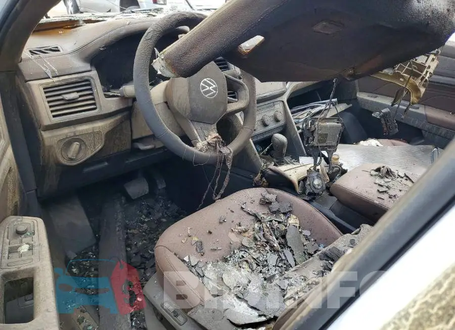 1V2BR2CA2PC547003 Photo# 8