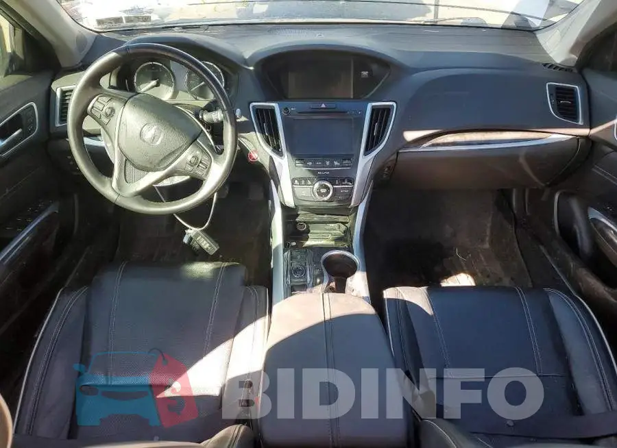 19UUB3F73JA004672 Photo# 8
