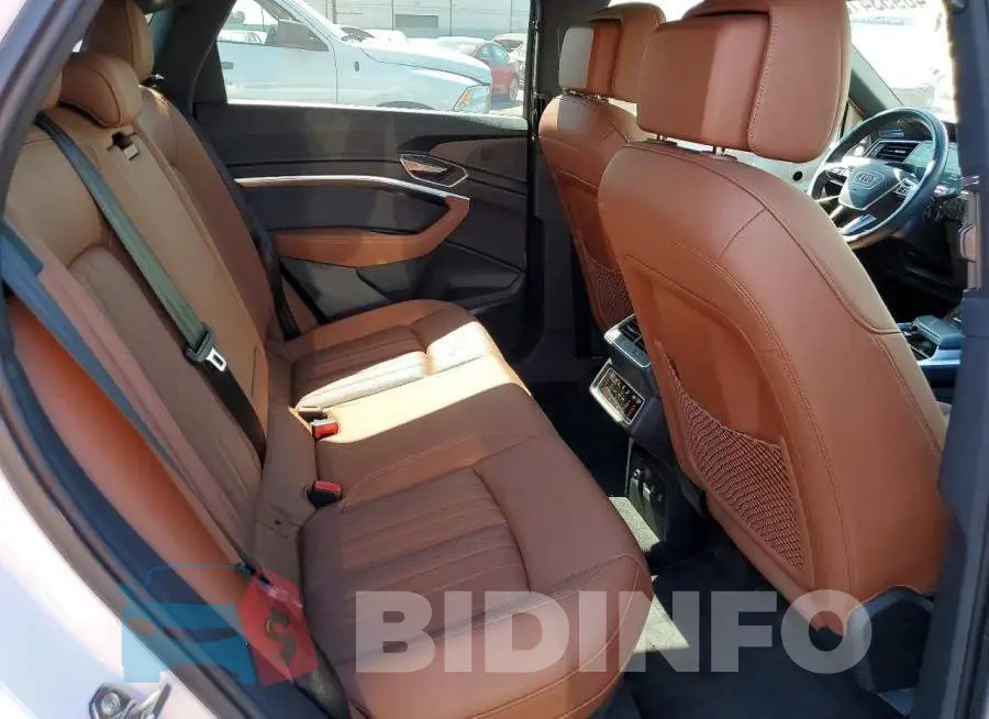 WA1CAAGE5RB032617 Photo# 11