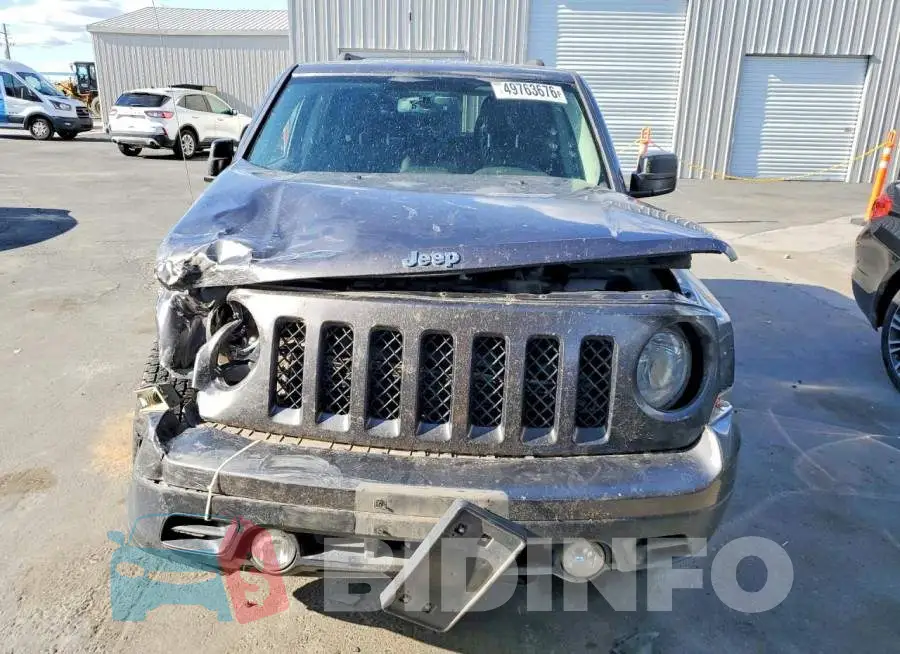 1C4NJRBB7HD180135 Photo# 5