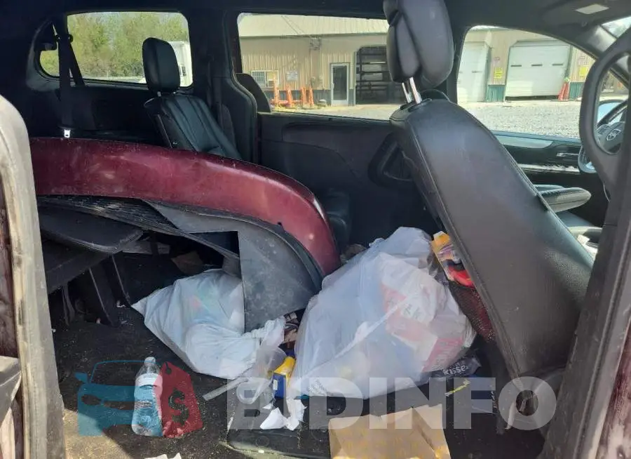 2C4RDGEG8JR337338 Photo# 11