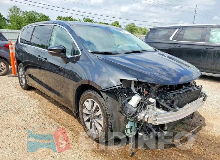 2C4RC1L77PR632474 Photo# 4