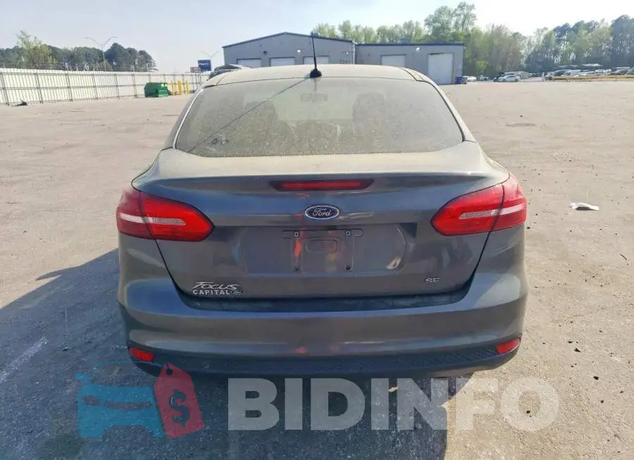 1FADP3F25JL328043 Photo# 6