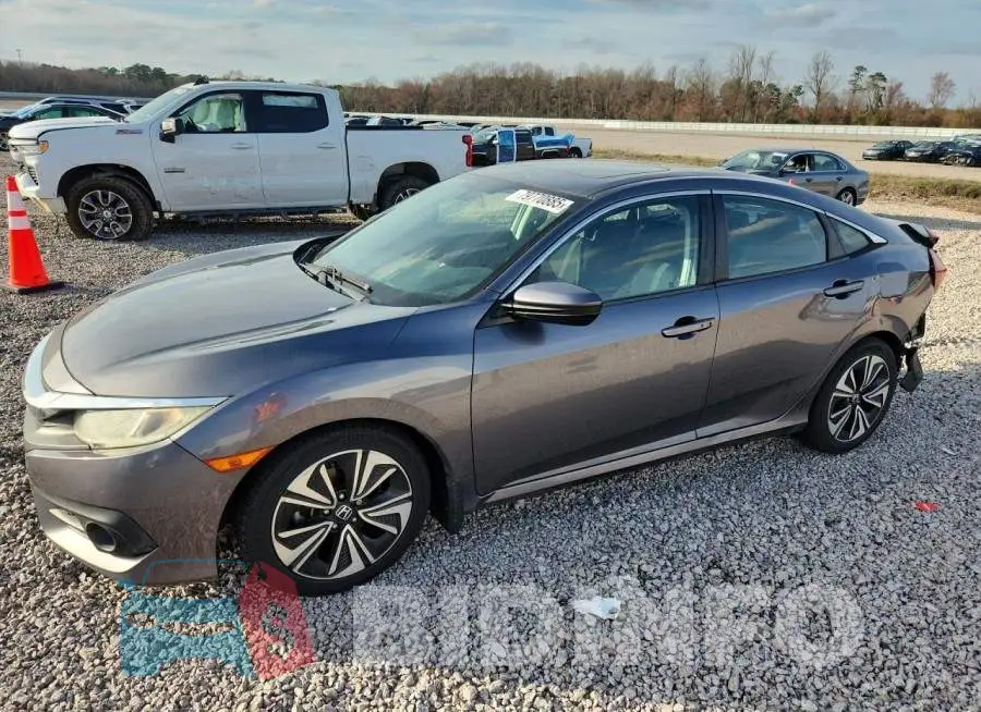 19XFC1F30HE202624 Photo# 1