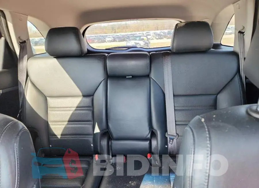 5XYPG4A3XHG326825 Photo# 10