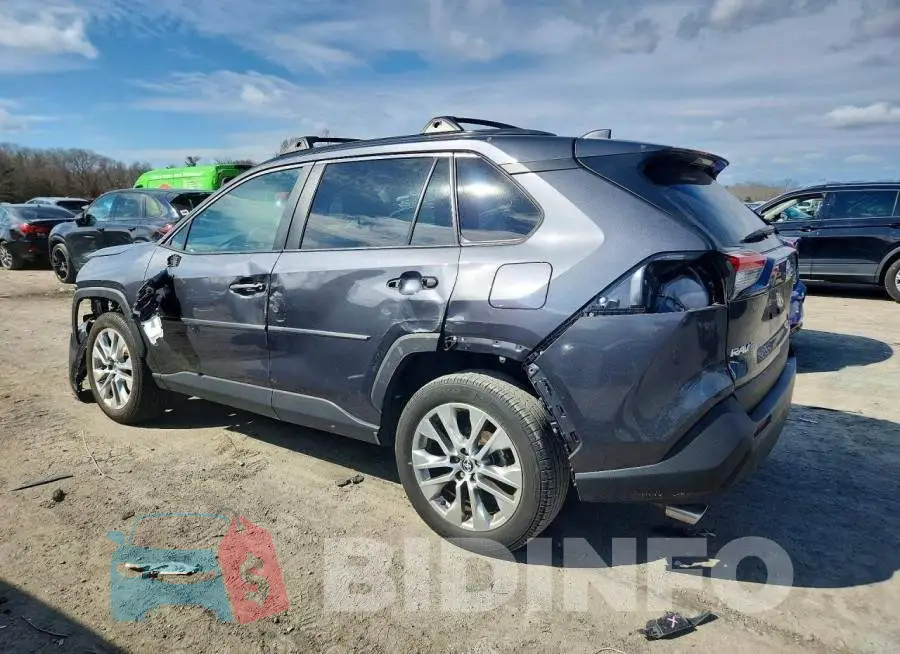 2T3A1RFV1SC499612 Photo# 2