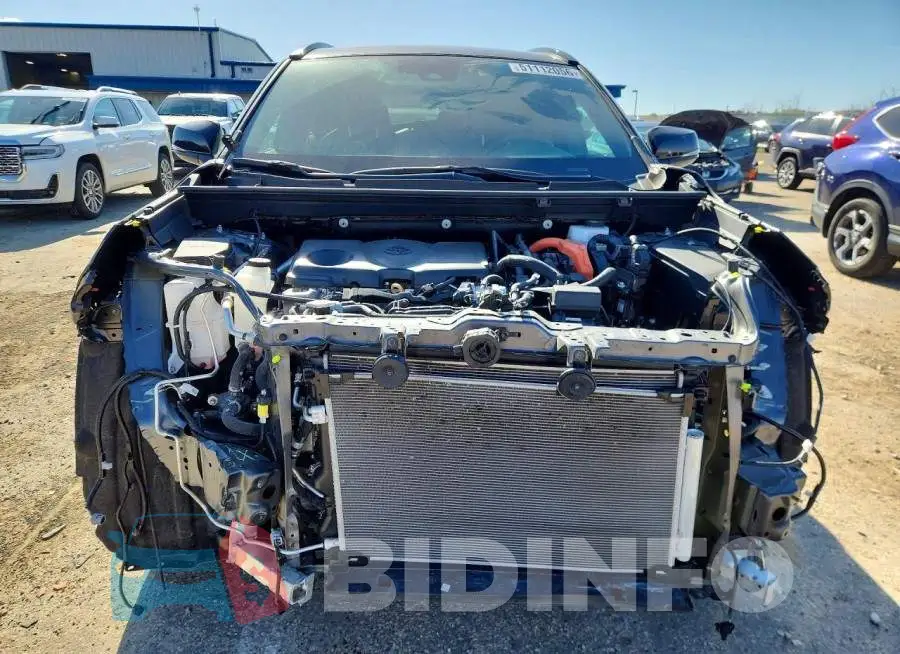 2T3E6RFV7RW068008 Photo# 5