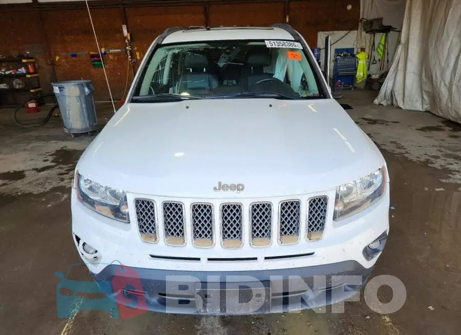 1C4NJDEB1HD100603 Photo# 5