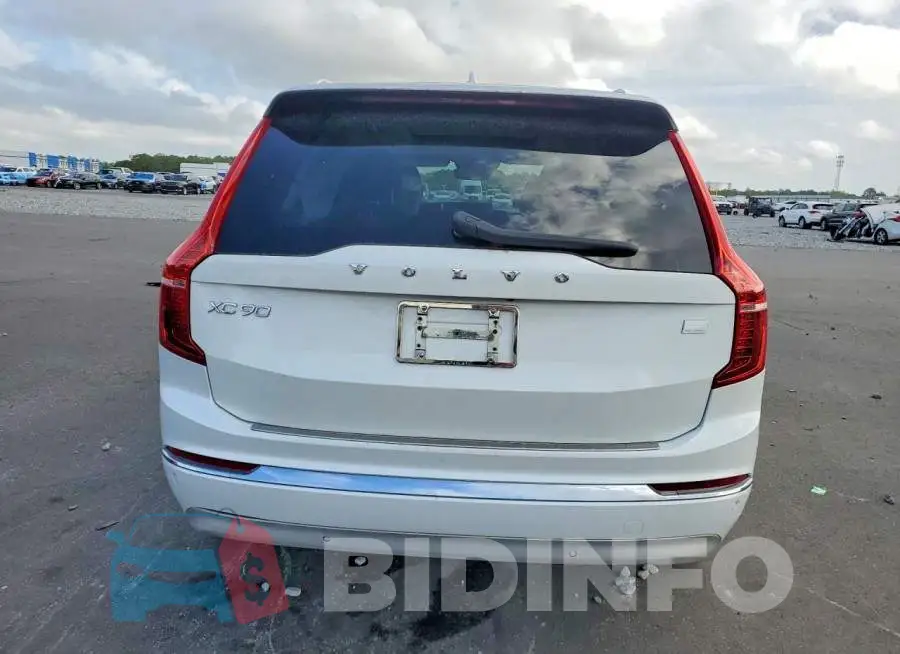 YV4H60CZ8N1832194 Photo# 6