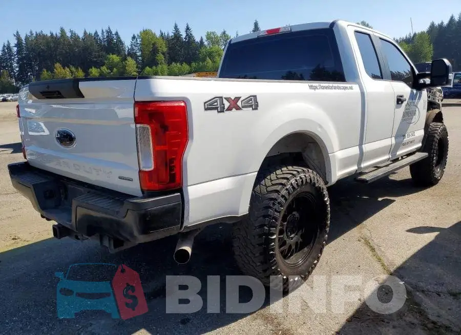 1FT7X2B60KEC51940 Photo# 3