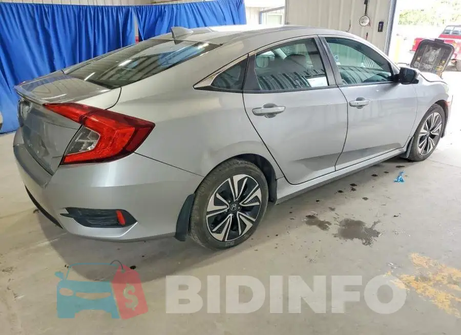 19XFC1F72HE209528 Photo# 3