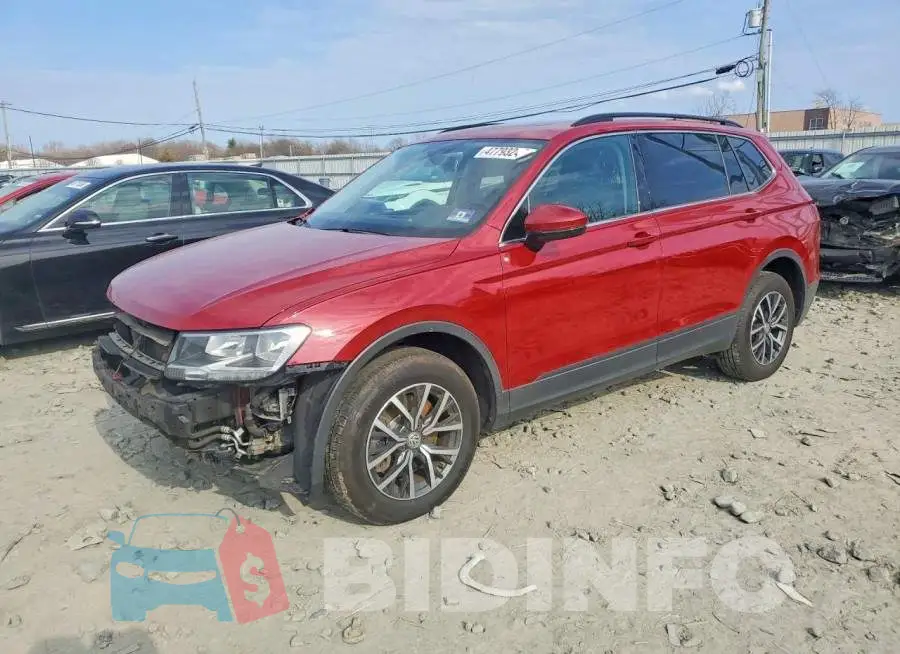 3VV2B7AX8KM077983 Photo# 1