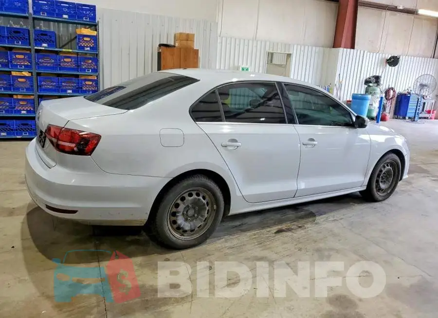 3VW167AJ5HM312596 Photo# 3