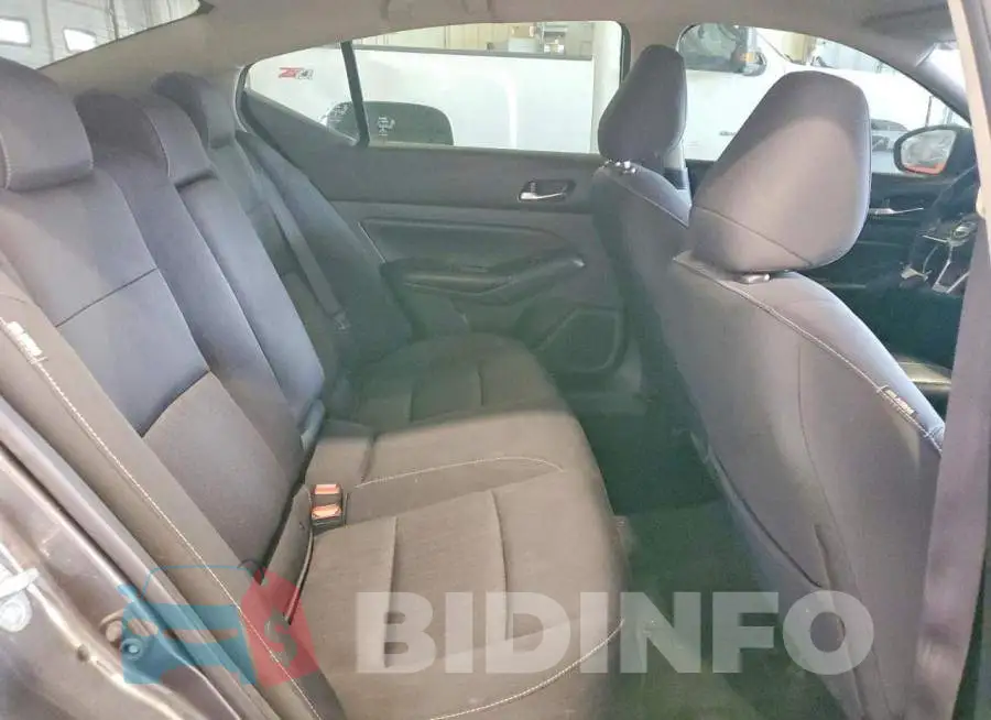 1N4BL4DW7NN390021 Photo# 10