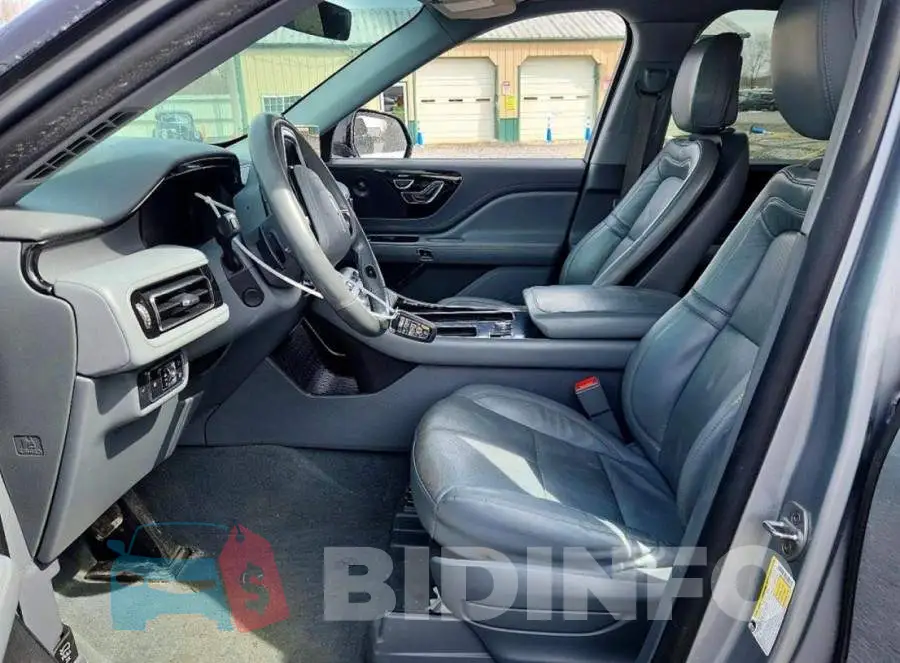 5LM5J7XC7LGL22604 Photo# 7