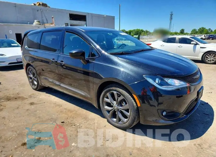 2C4RC1FG0LR245979 Photo# 4