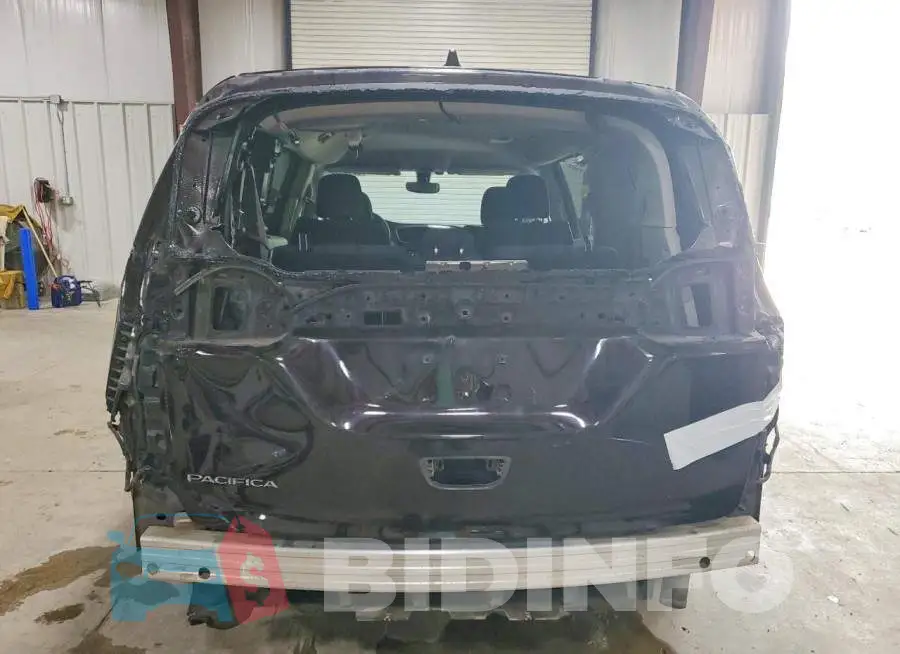 2C4RC1FG1JR279152 Photo# 6