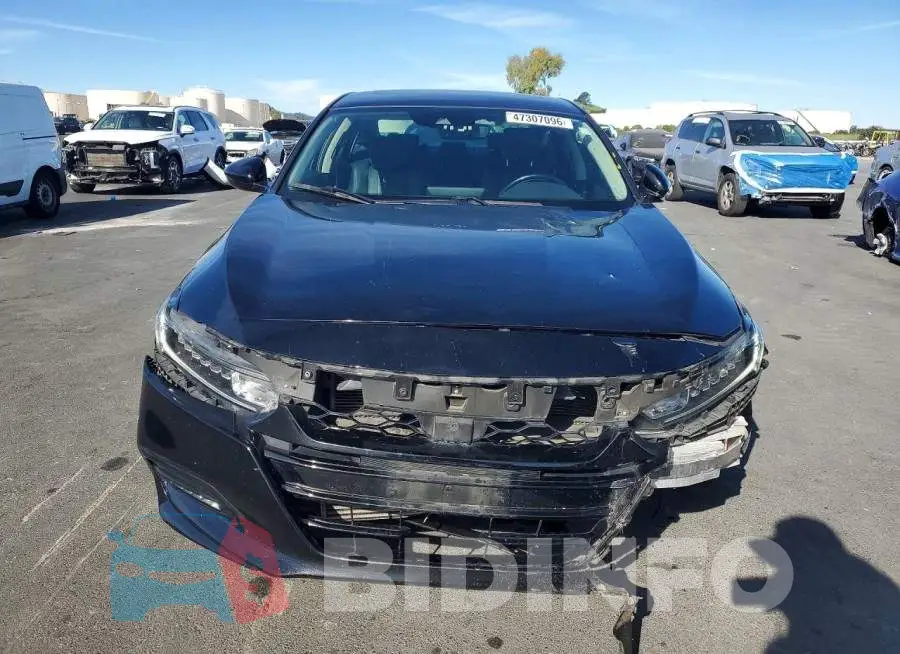 1HGCV2F51KA030989 Photo# 5
