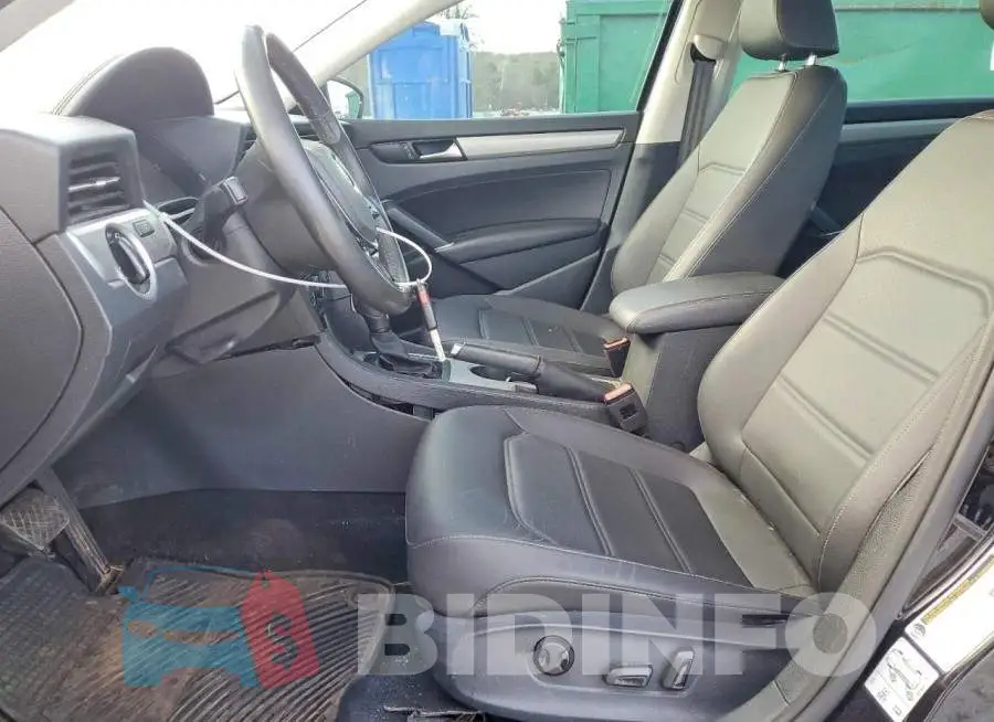1VWSA7A30MC006437 Photo# 7